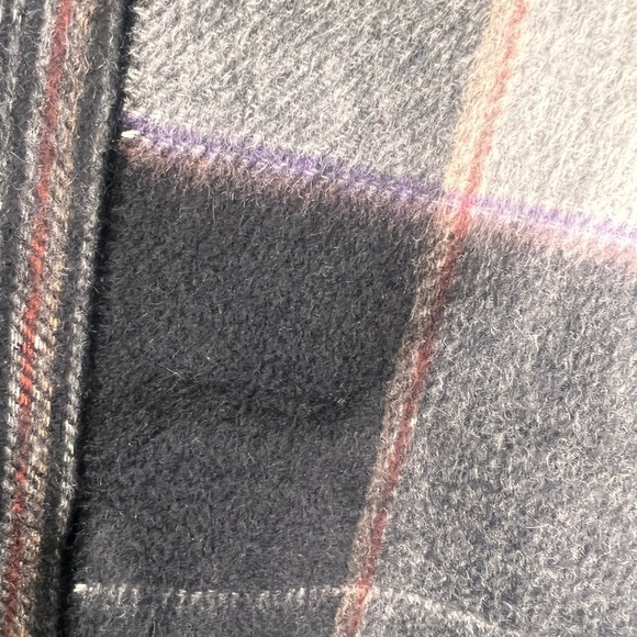 Cashmere Refined Gray and Purple Luxurious Wide/Long Scarf - Picture 9 of 13